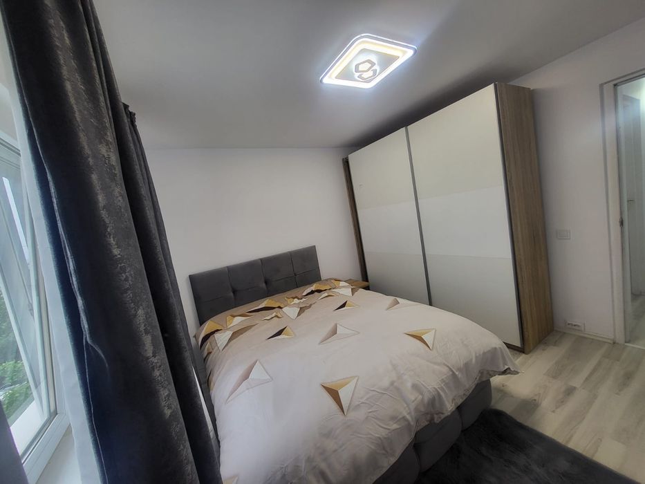 Vând apartament 3 camere!