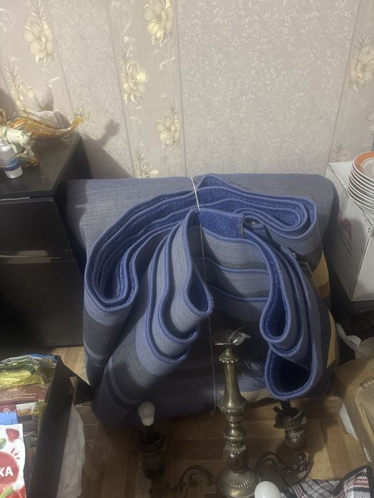 Продам  ковер недорого размер 5 на 3.5