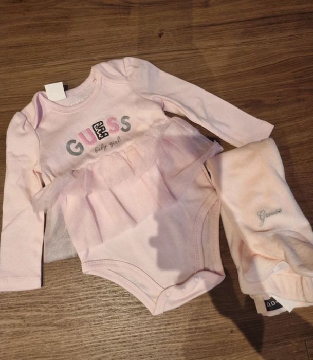 Бебешки дрешки Guess