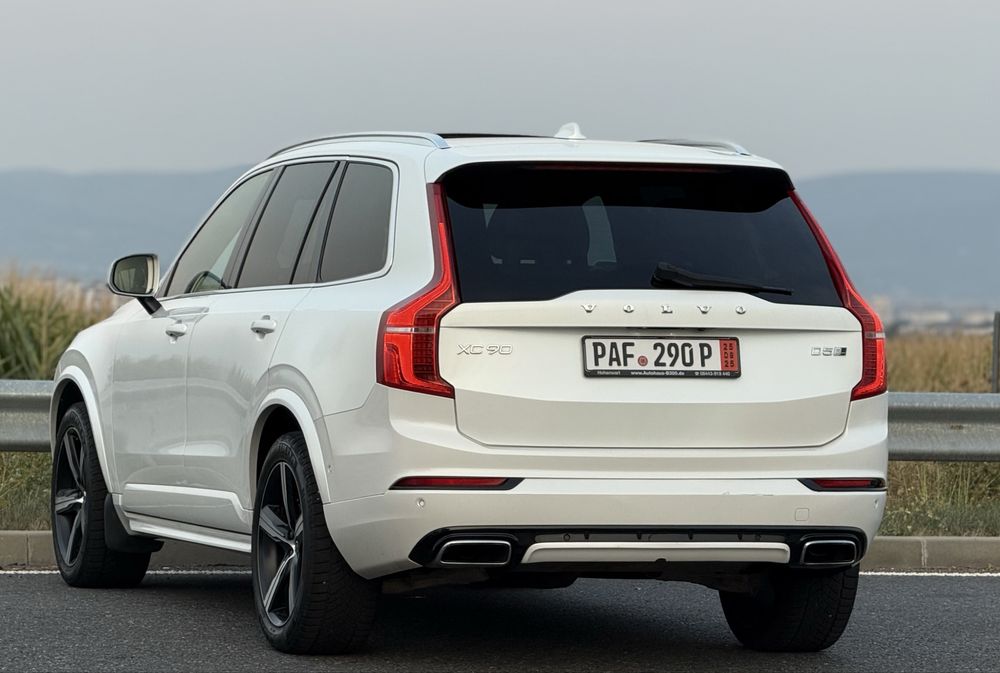 Volvo xc 90 R-design 7 locuri D5 235 cai 4x4 full options!!