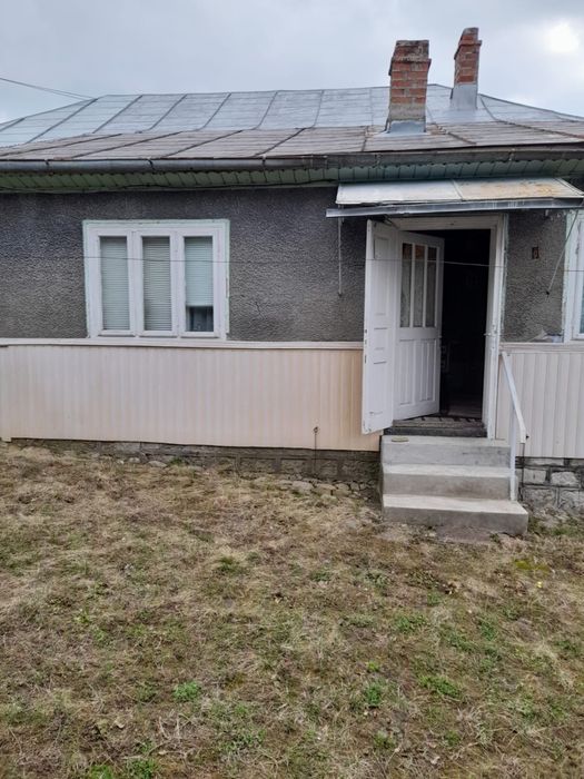 Casa in Soveja/ Vrancea la strada