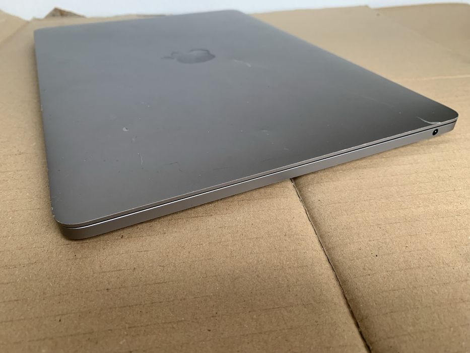 Macbook pro A1708 - defect