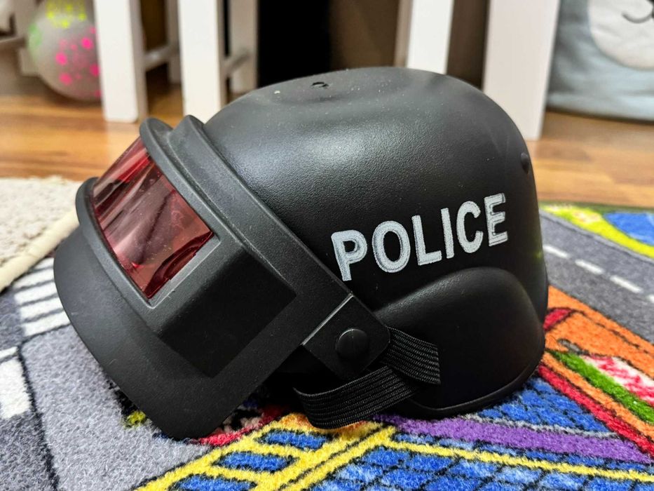 Детски играчки, 15 лева всичко, военен хеликоптер, каска, пистолети