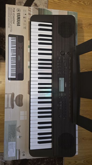 Синтезатор Yamaha PSR- E 360