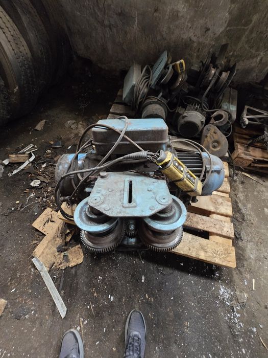 Продавам 3 бр телфери