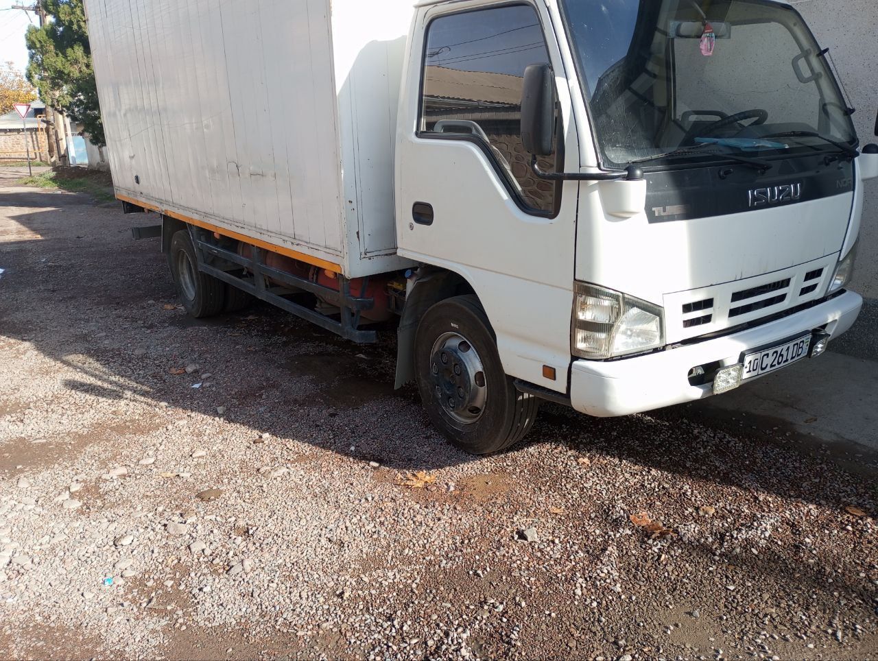 Isuzu 2013  metan gaz