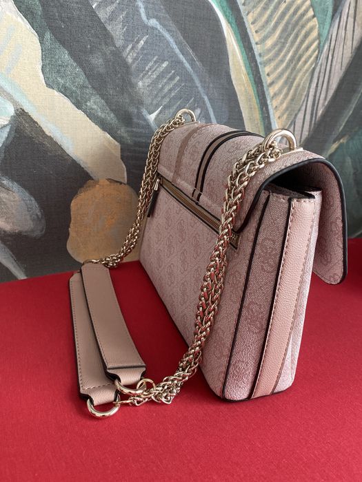 Отигинална Guess чанта