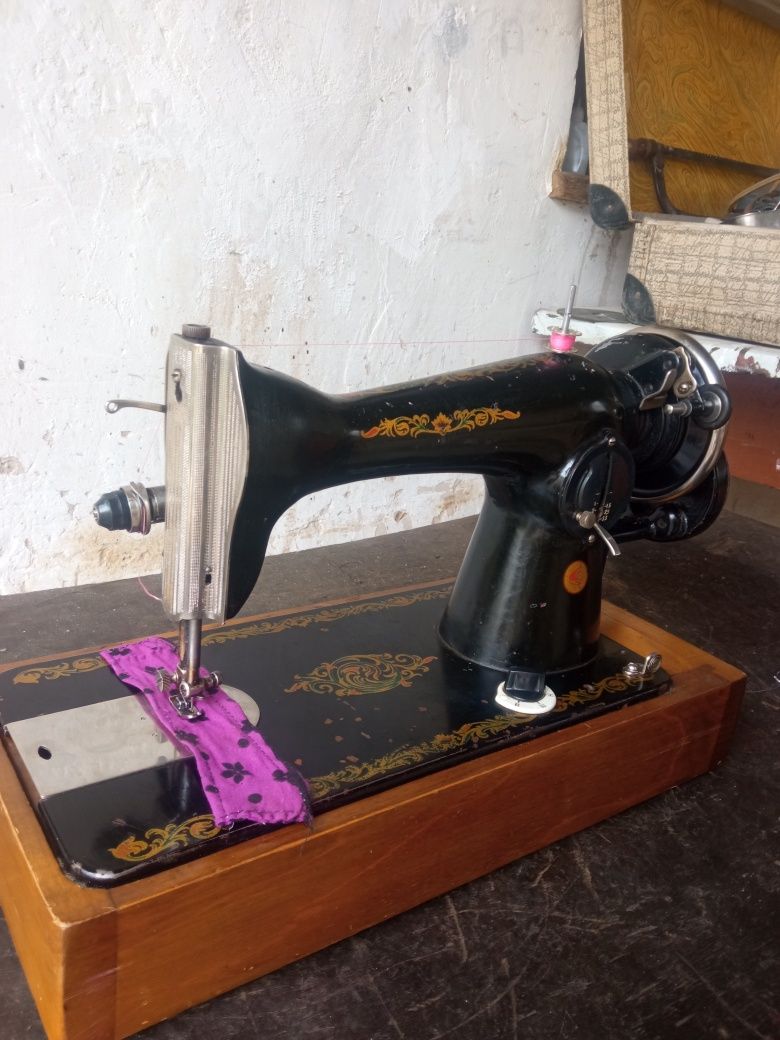 Швейная машина Подольск в отличном состоянии