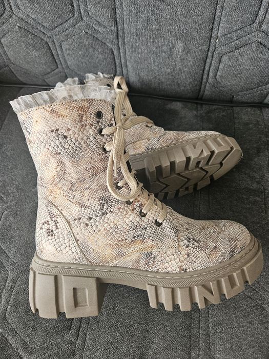 Дамски зимни боти