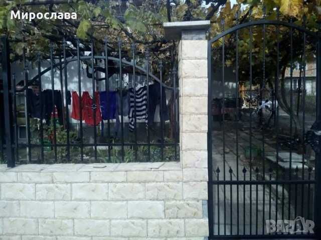 Врати , портали и огради от ковано желязо