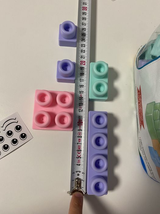 Конструктор от мека, гъвкава пластмаса - 56 елемента