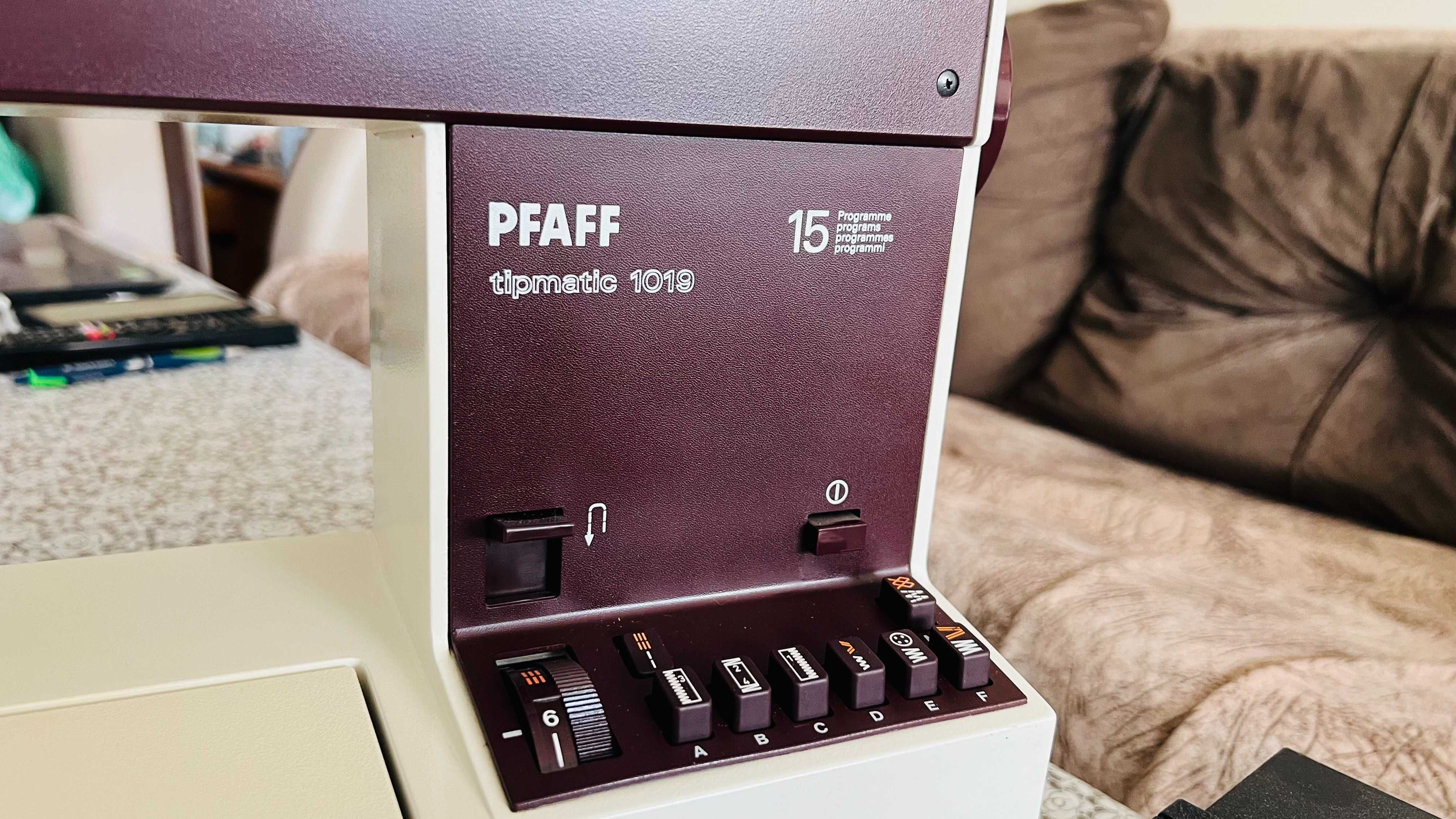Шевна машина Pfaff tipmatic 1019