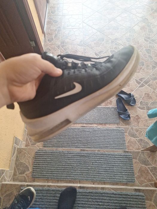 Papuci foarte buni  USOR NEGOCIABIL