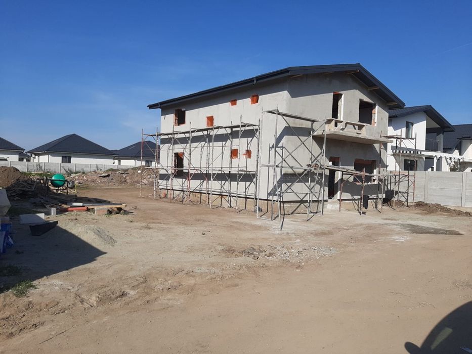 Vand casa vila in oras pantelimon ilfov