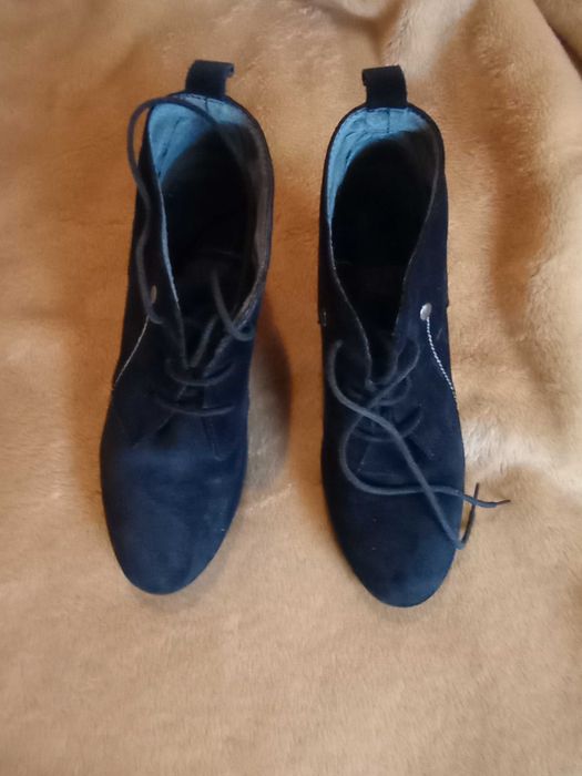 ghete dama 37,piele naturala,bleumarin,toc gros,talpa antiderapanta