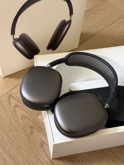 AirPods Max в идеальном состоянии