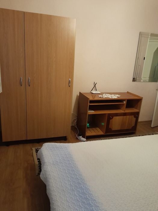 De închiriat apartament cu două camere