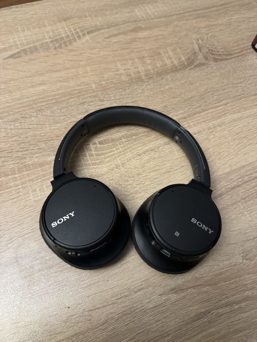 Слушалки - Sony WH-CH700N