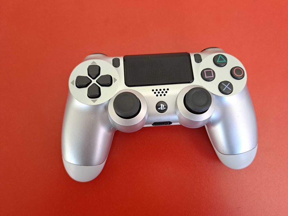 Vand PS4 Slim, 500Gb, 2 controllere, 9 jocuri