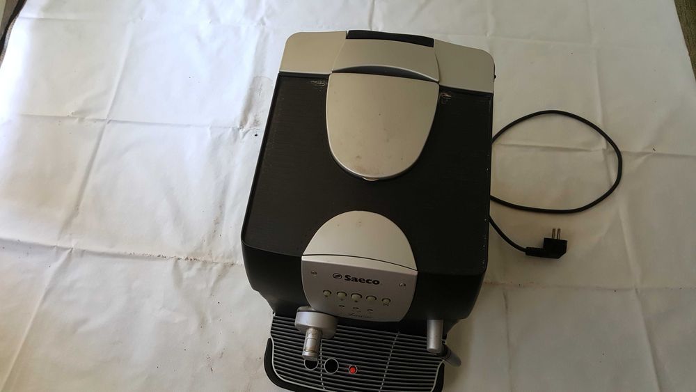 Продавам работещи кафе машини марка Саеко на  ЧАСТИ