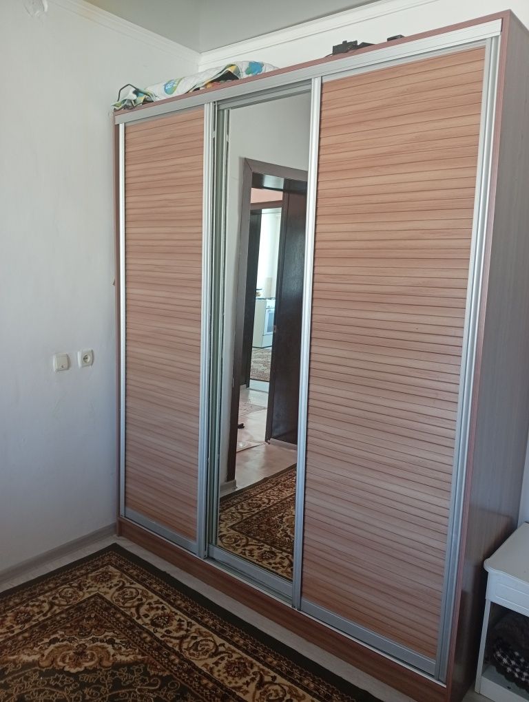 Продам б/у шкаф...