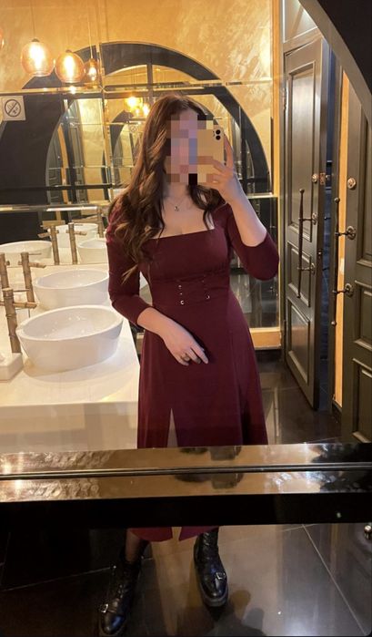 Продам платье в идеальным состояние