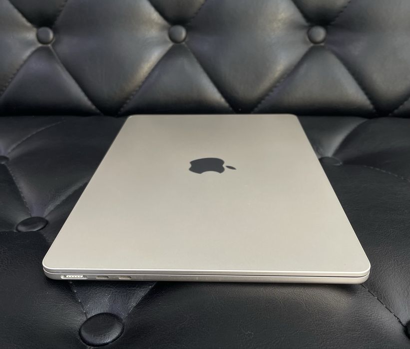 Apple MacBook Air M2 2022 года в идеальном состояние