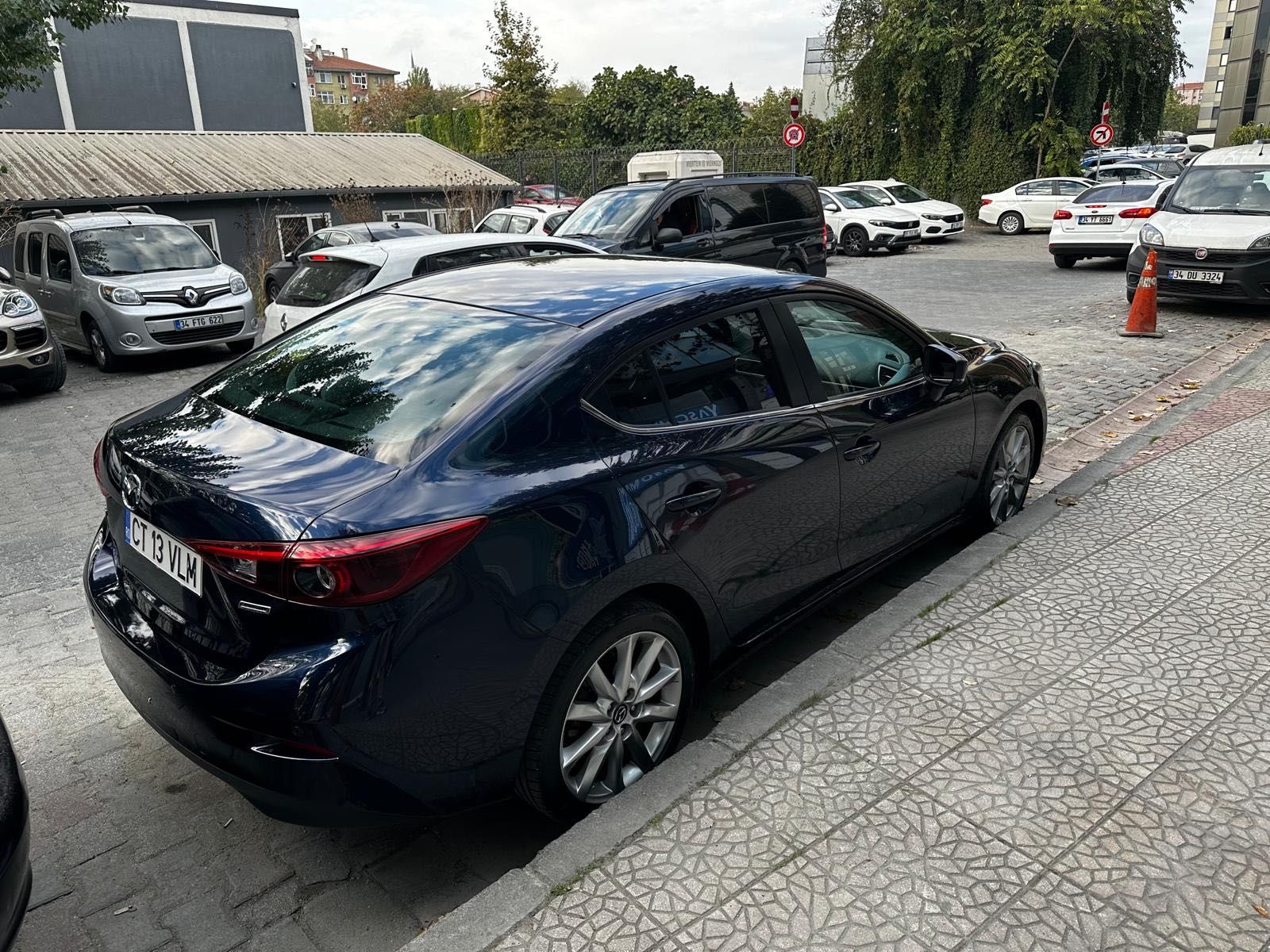 Mazda 3 Sedan Revolution AT 2018