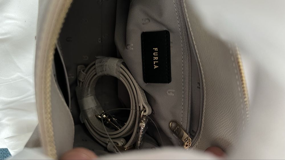 Furla Gardenia Nero.100% оригинал,със сериен номер,етикети,торбичка