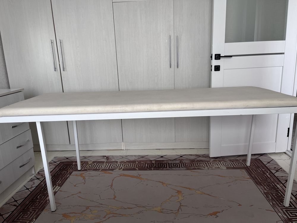 Срочно продам кушетку для массажа