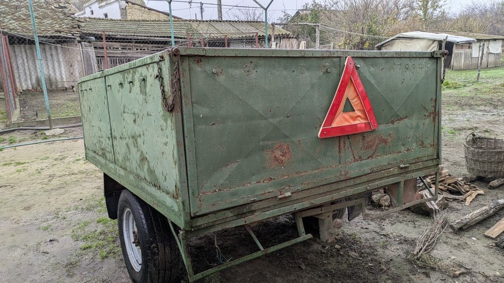 Remorcă agricolă 2,5 tone,1000 euro .