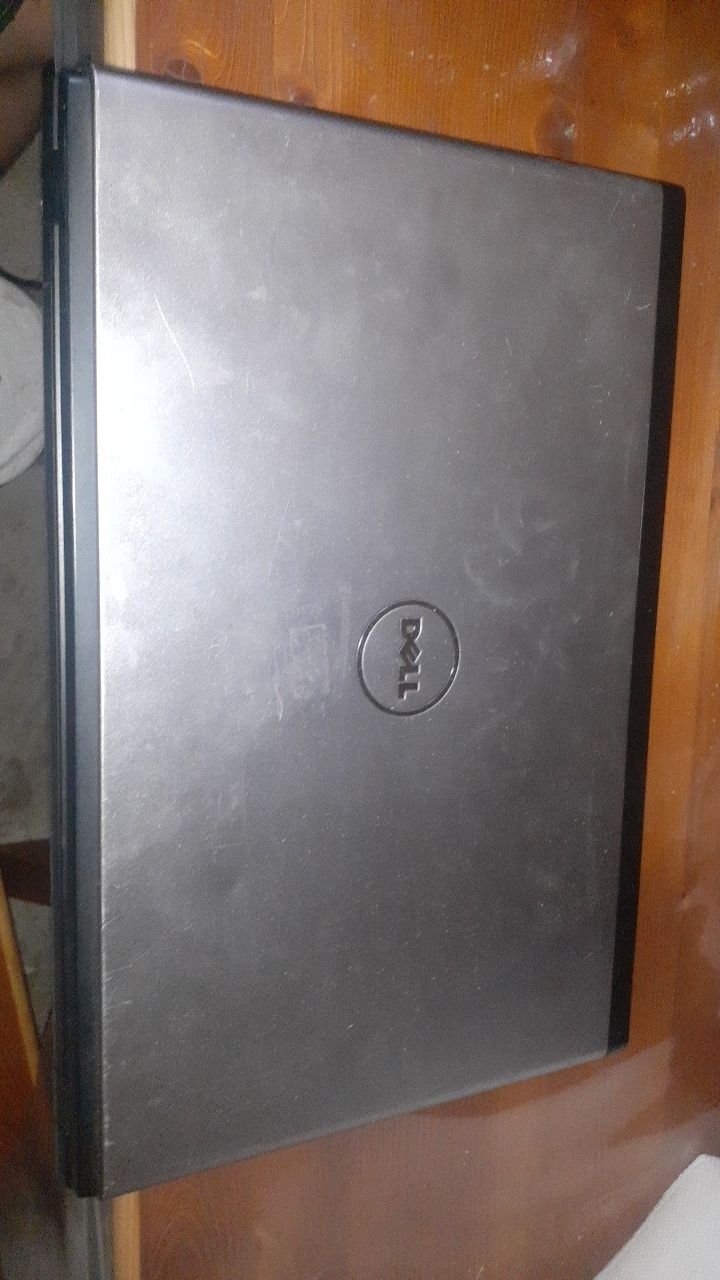 Vand laptop DELL