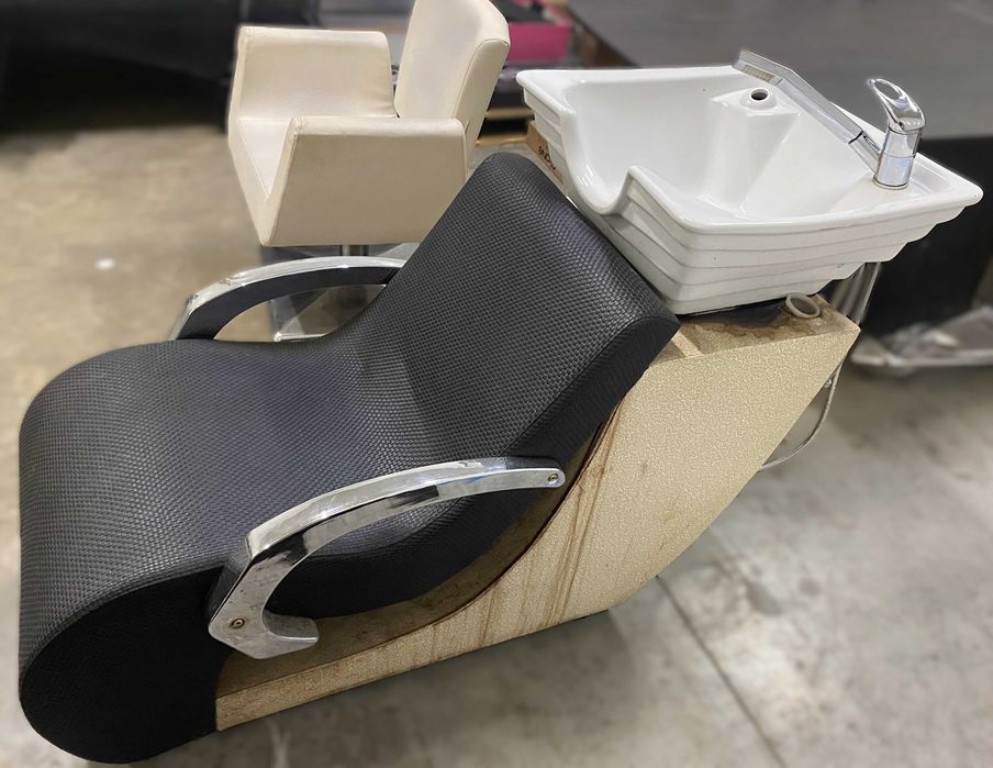 Измивна фризьорска колона и Фризьорски Стол