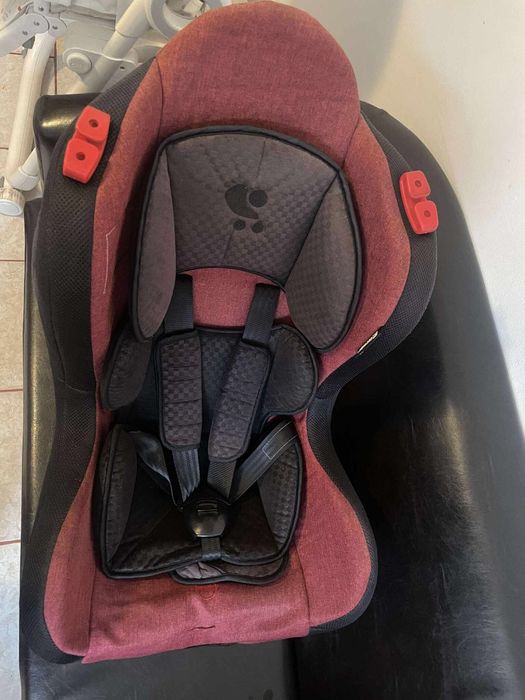 Vând scaun auto de copii