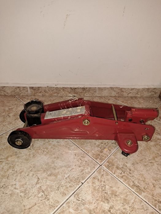 Продавам крик тип крокодил