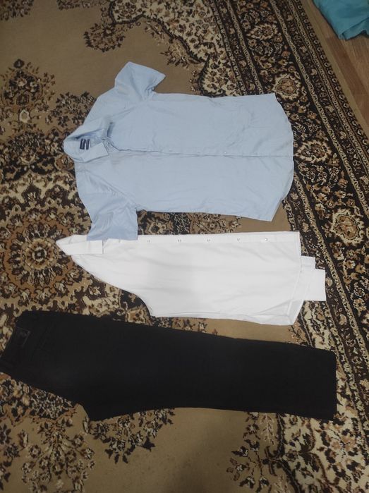 Отдам две рубашки и брюки
