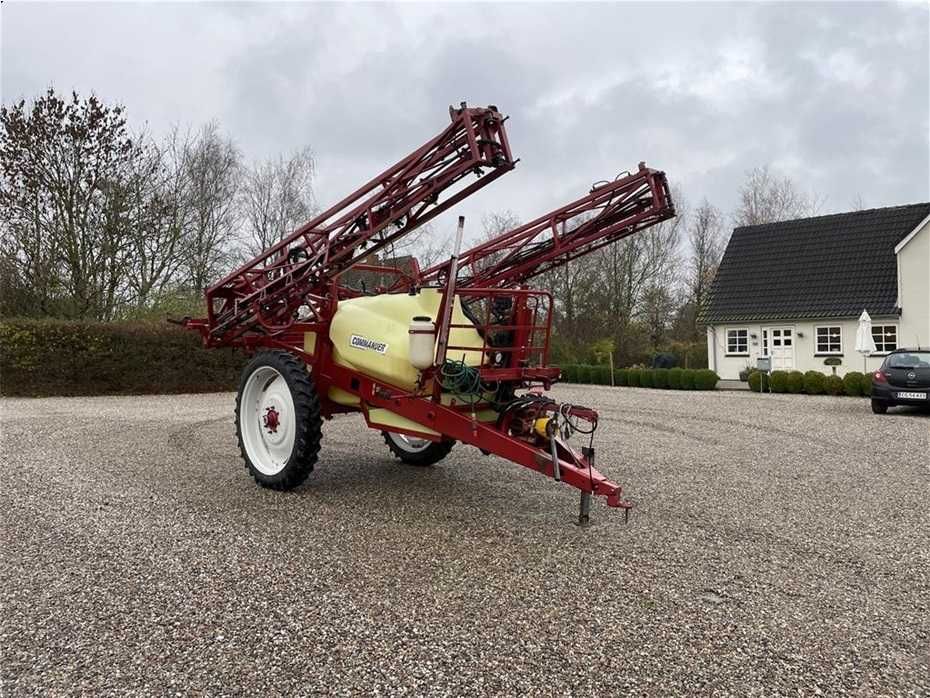 Met erbicidat Hardi Comander Kuhn Atlantique RAU John Deere 732 a 2015