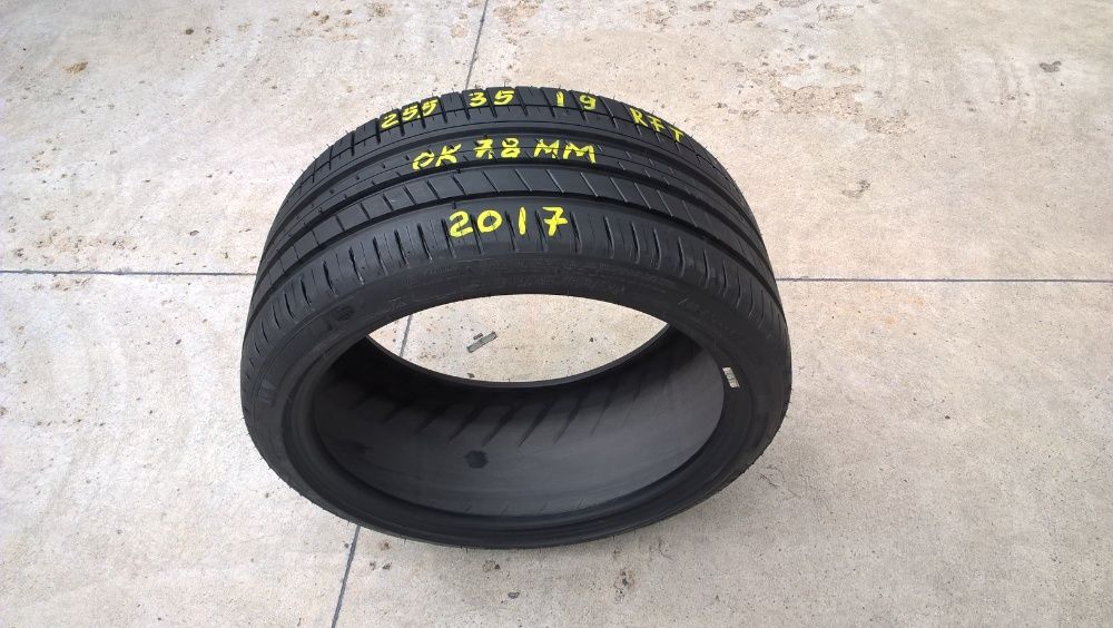 O anvelopa vara 255 35 19 michelin pilot sport 3 run flat cu 7,8 mm