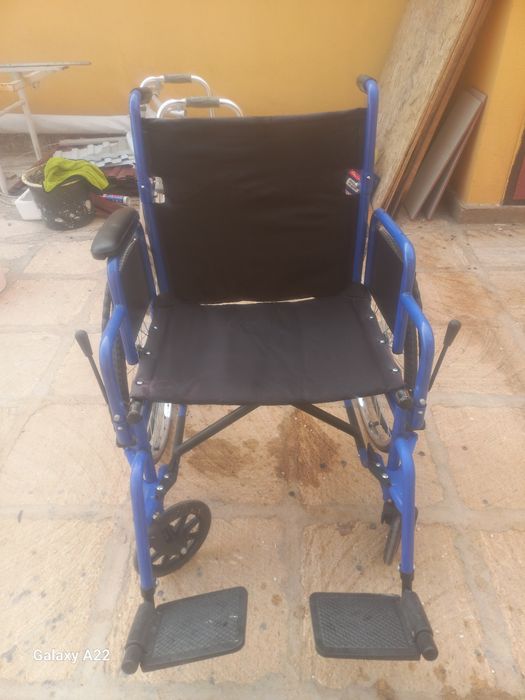 Срочно инвалидная коляска