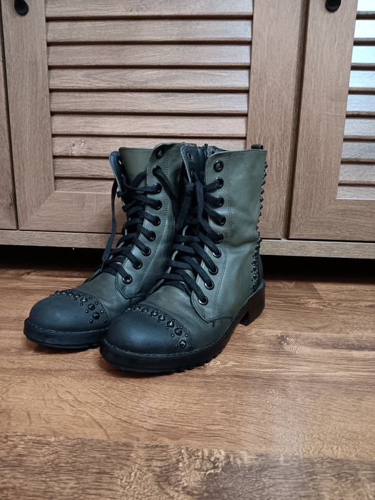 Боти от естествена кожа