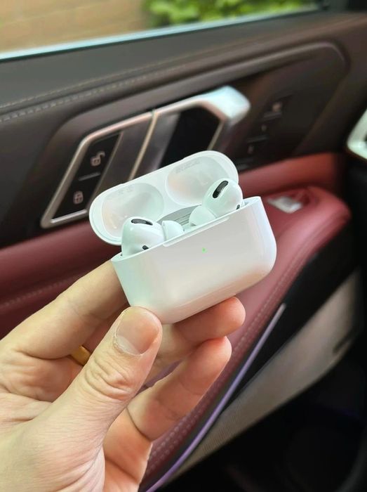 AirPods Pro Apple