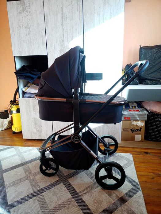 Продавам количка 2 в 1.