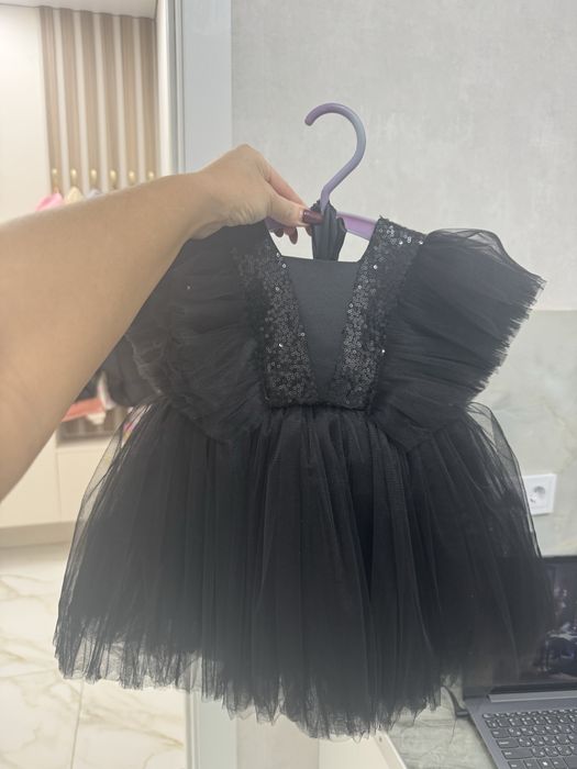 Продам платье и пинетки