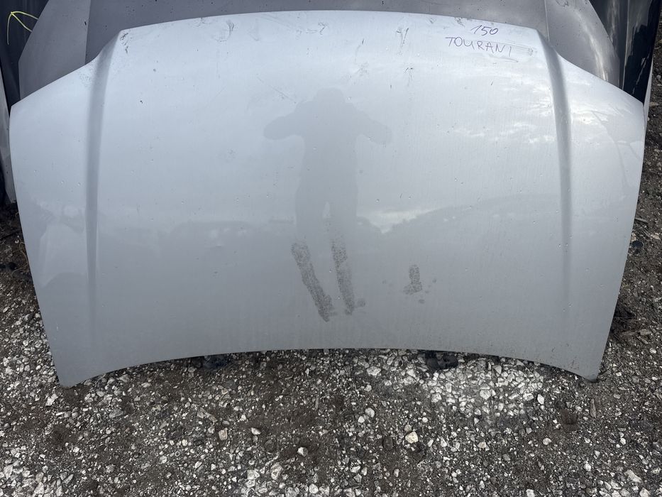 Преден капак за VW Touran