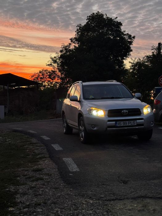 Vand Toyota rav-4