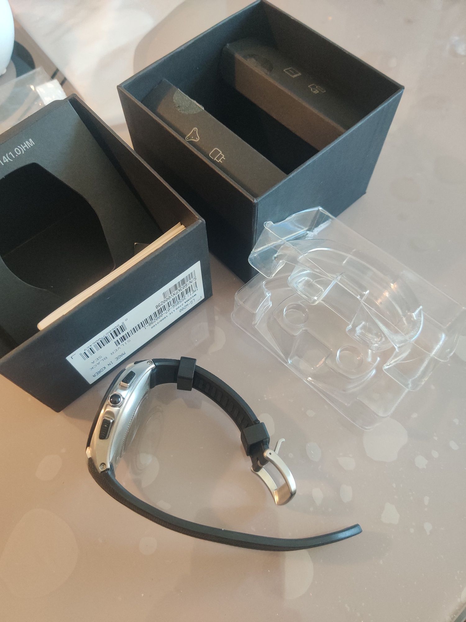 Smartwatch LG-W 200.