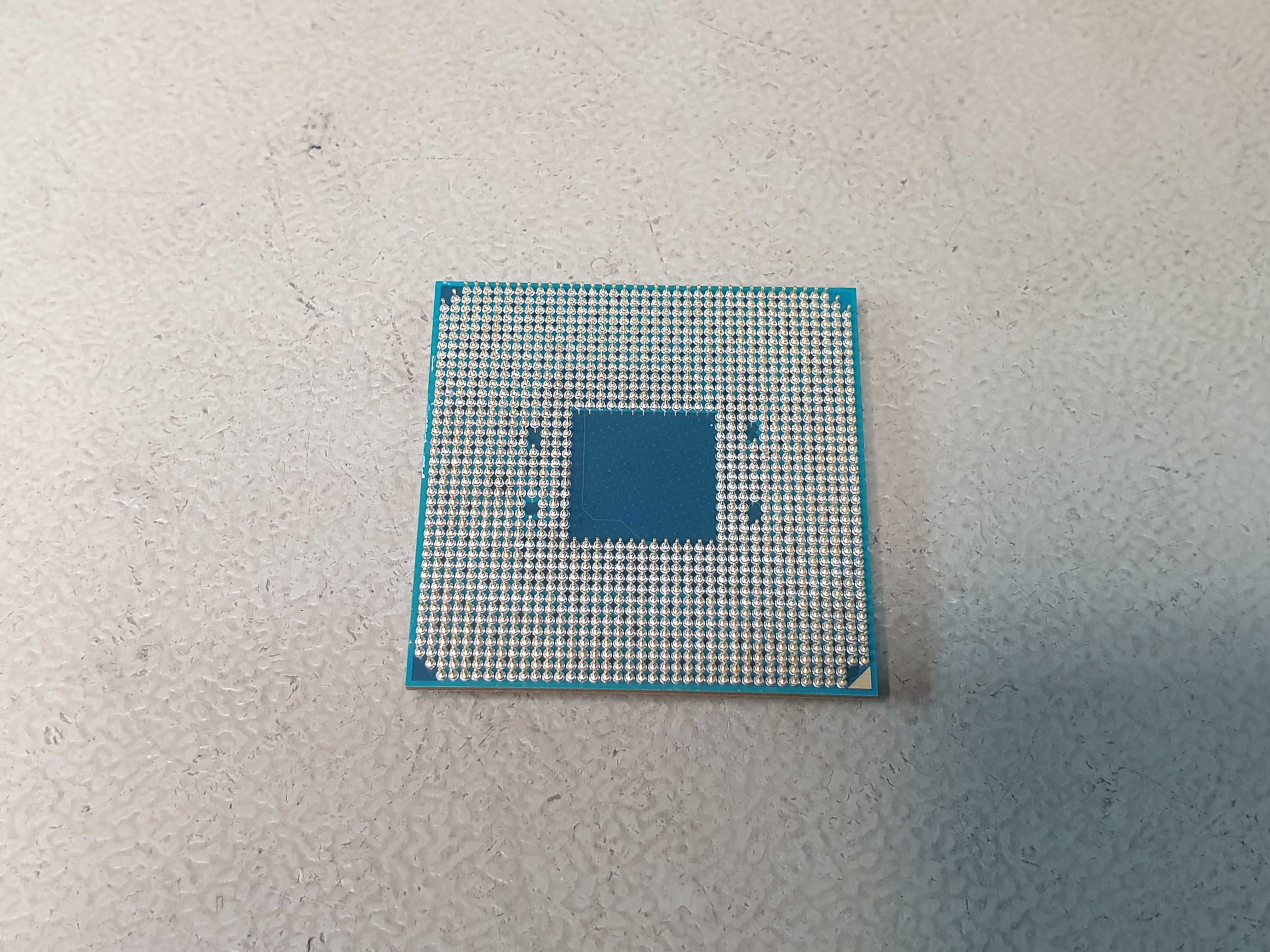 procesor AMD Ryzen 5 2600X ca nou