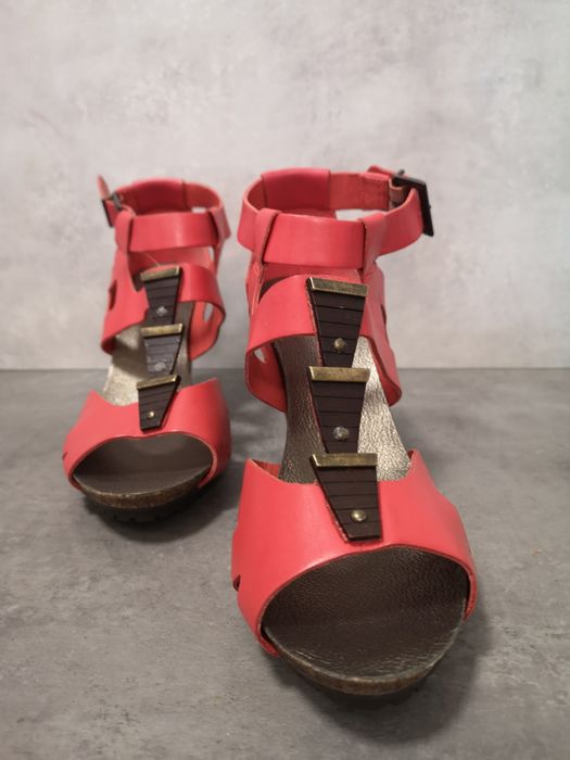 Сандали Clarks Нови номер 39 естествена кожа