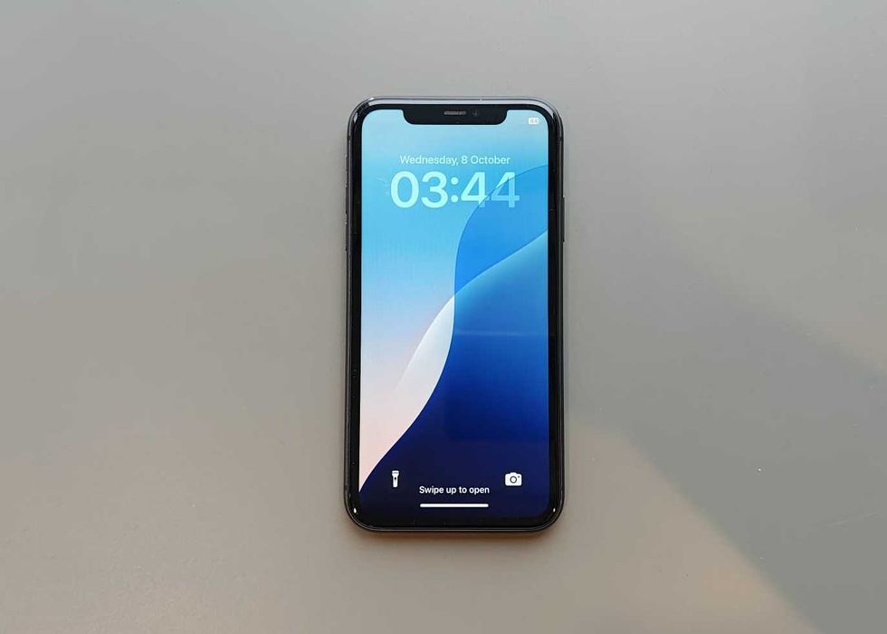 iPhone 11, 64GB, negru