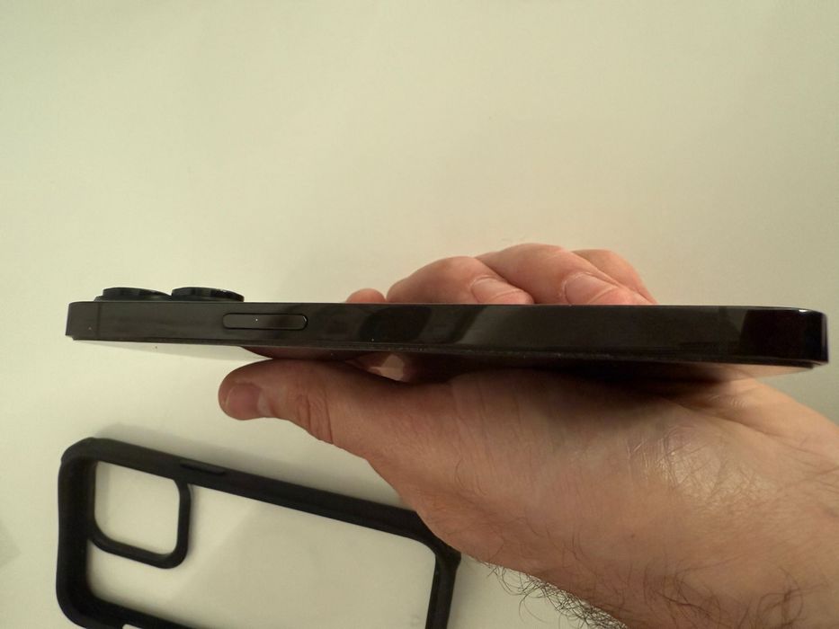 Iphone 14 pro (incarcator complet + husa)